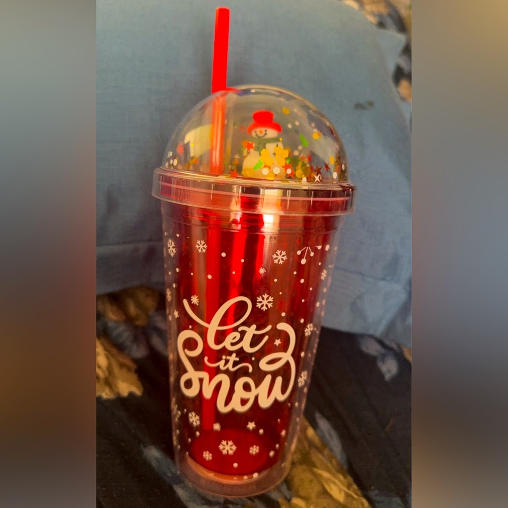 Let’s it snow ❄️ Globe Tumbler